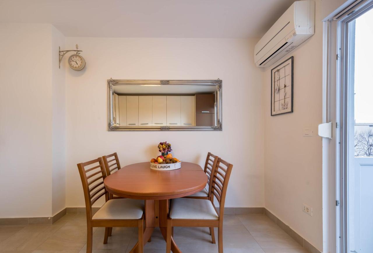 Apartment Jan 2+2 With Balcony Pula Exterior foto